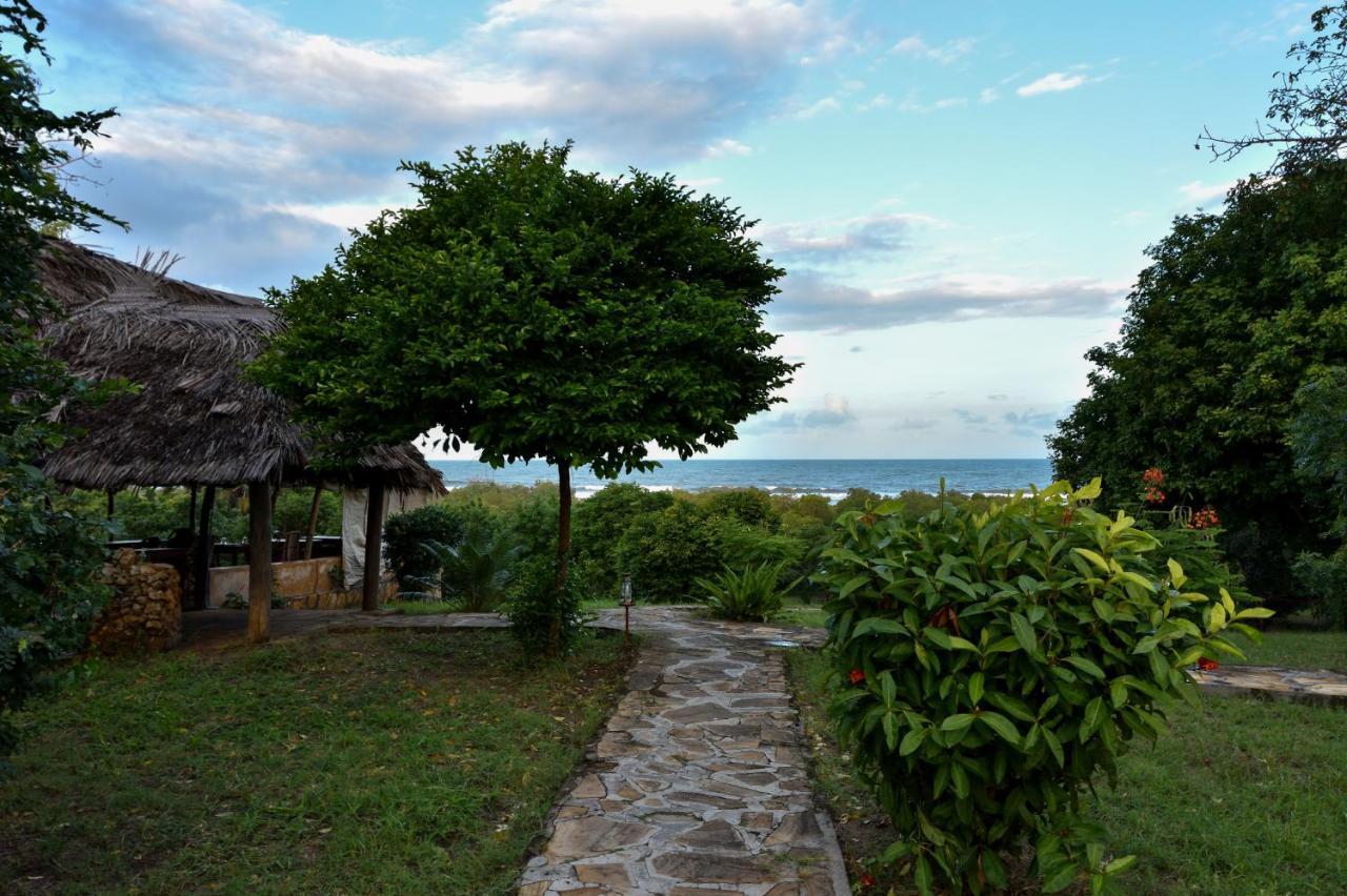 Bahari Pori Resort Pangani Exterior photo